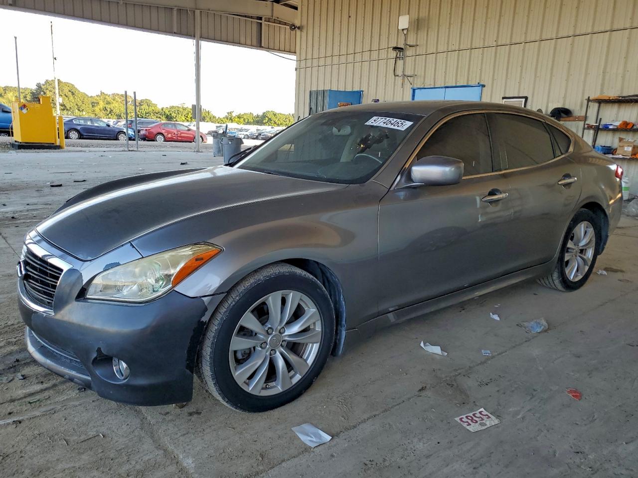 2013 INFINITI M37