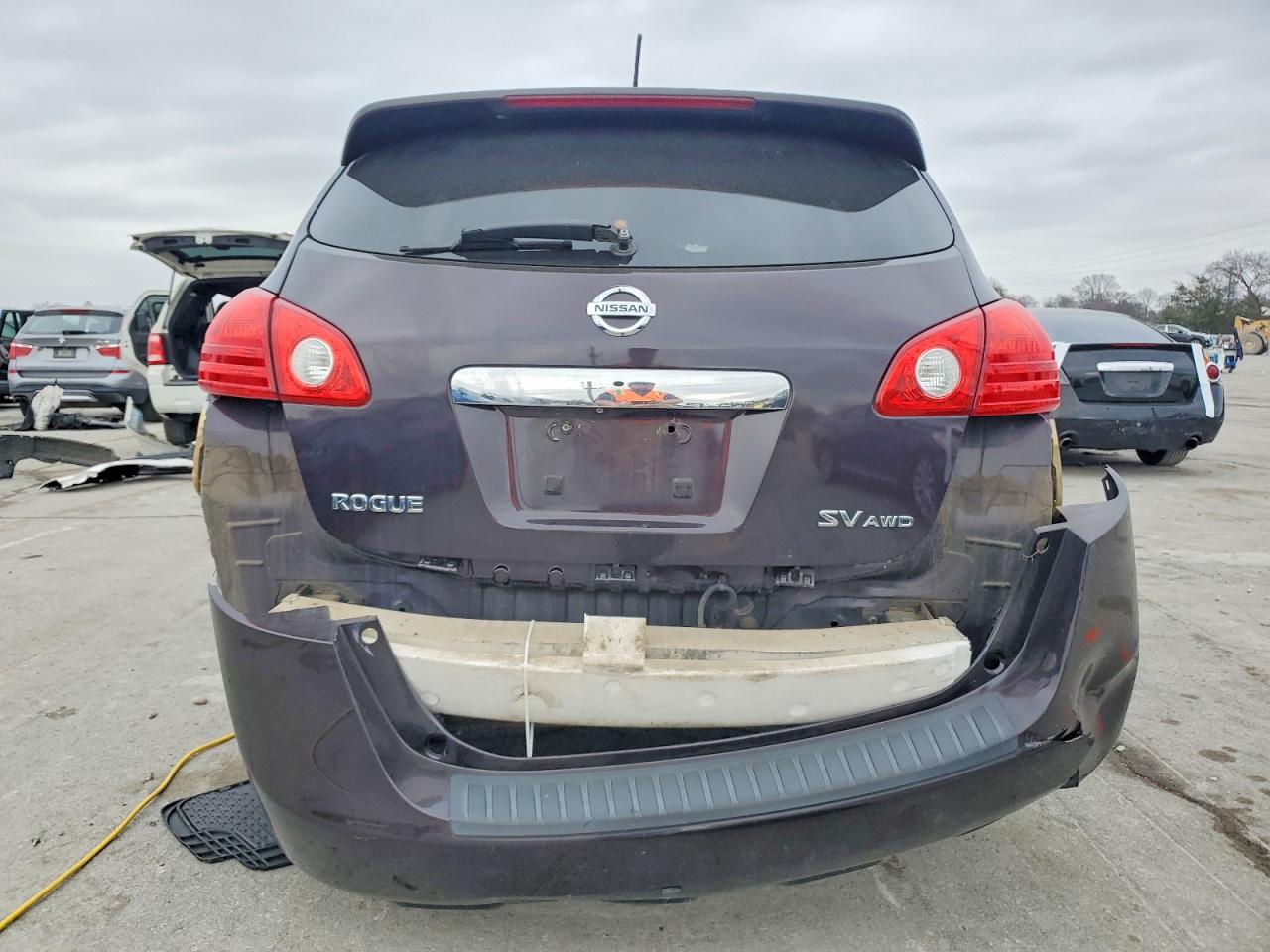 2013 NISSAN ROGUE S photo 6