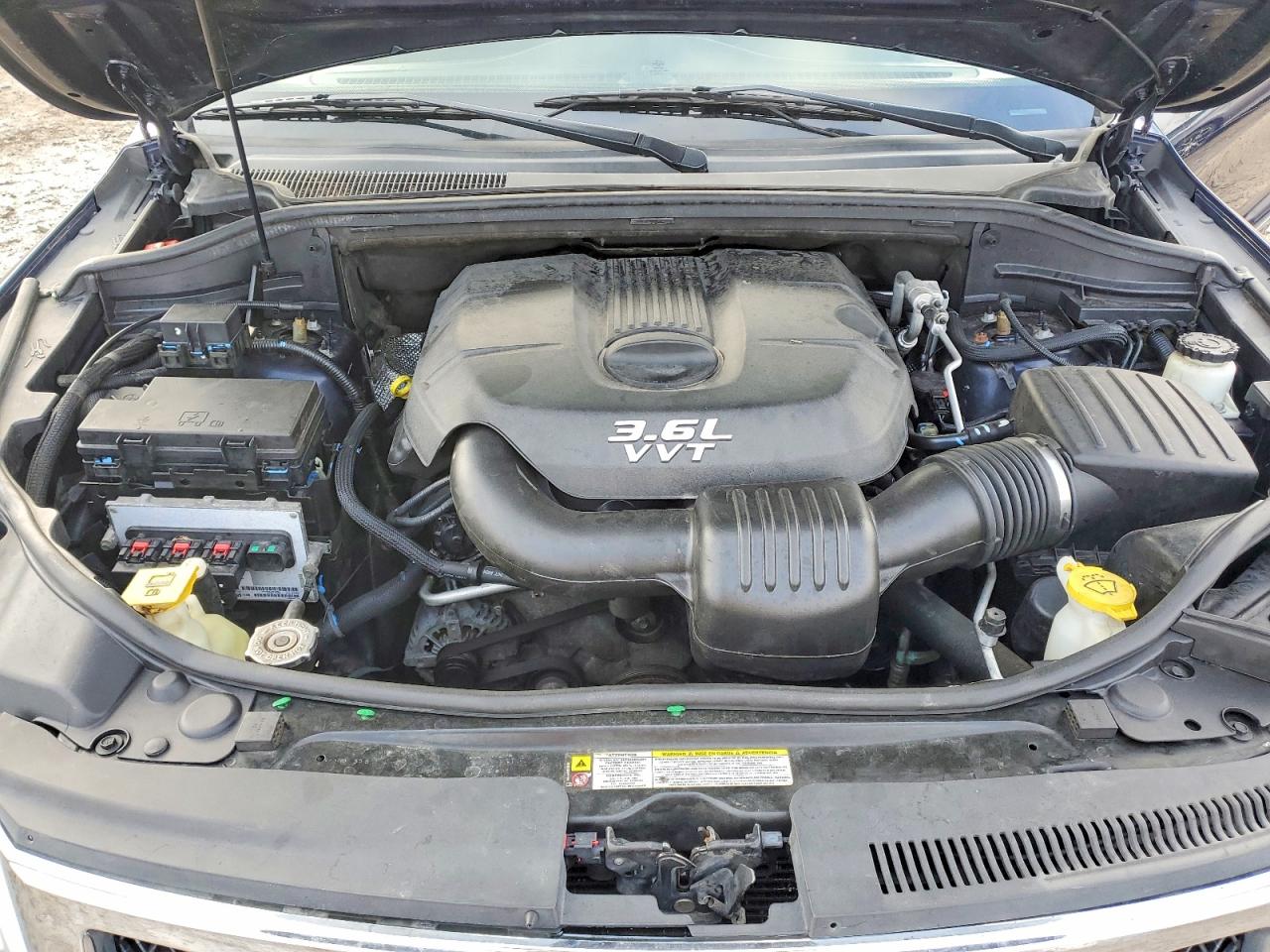2012 JEEP GRAND CHEROKEE OVERLAND photo 12