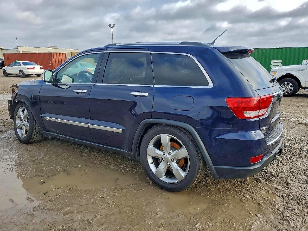 2012 JEEP GRAND CHEROKEE OVERLAND photo 2