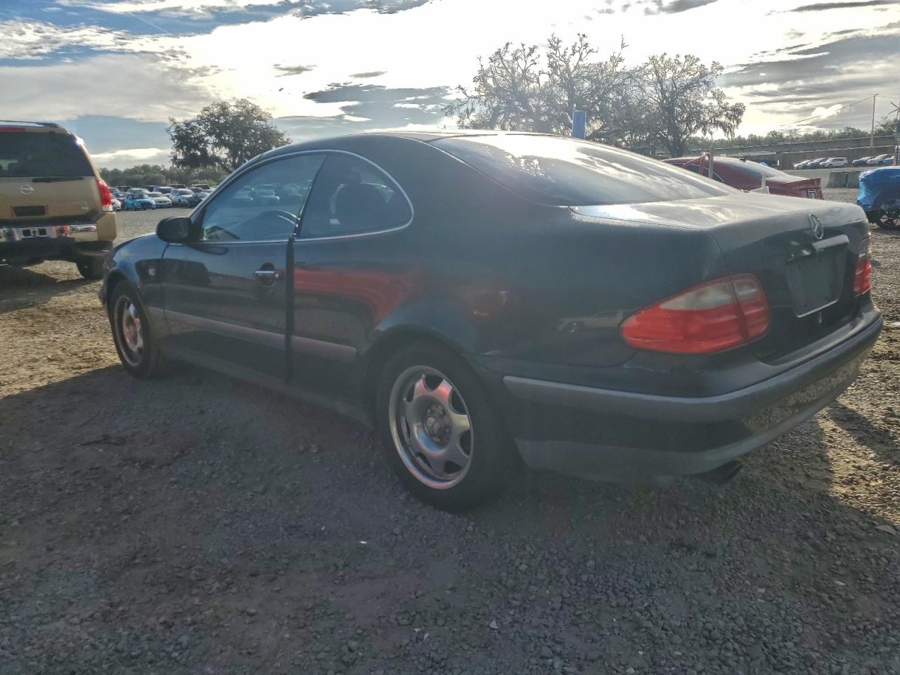1999 MERCEDES-BENZ CLK 320 photo 2
