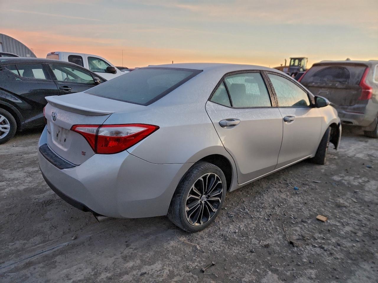 2016 TOYOTA COROLLA L photo 3