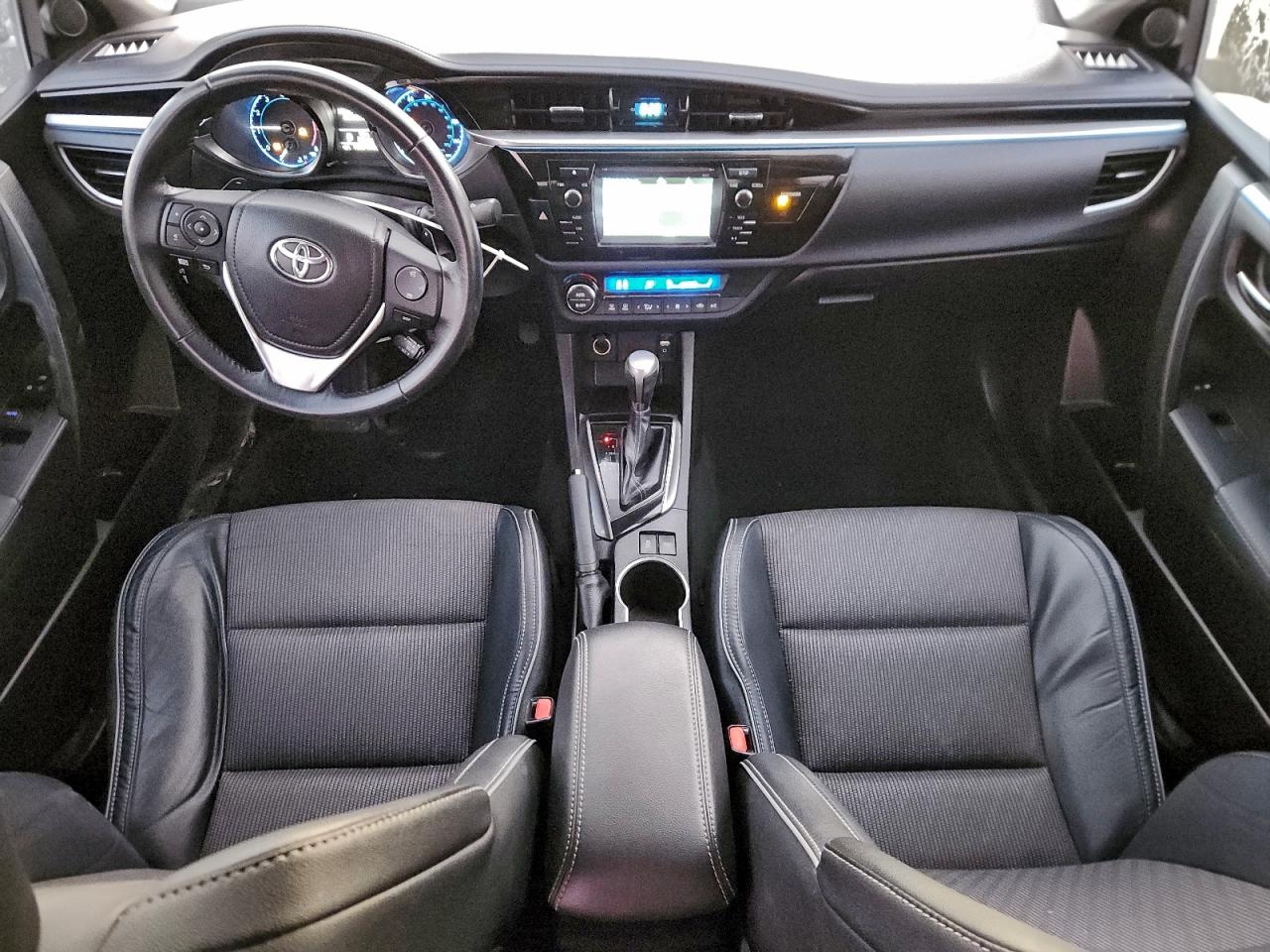 2016 TOYOTA COROLLA L photo 8