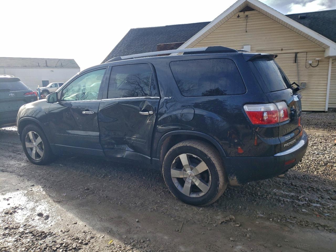 2010 GMC ACADIA SLT-1 photo 2