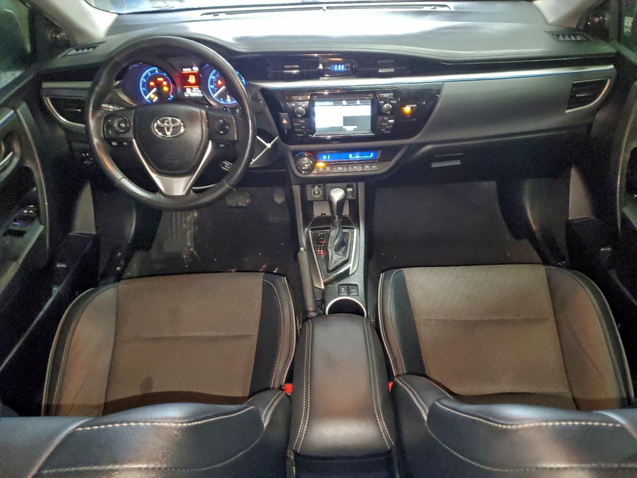2015 TOYOTA COROLLA L photo 8