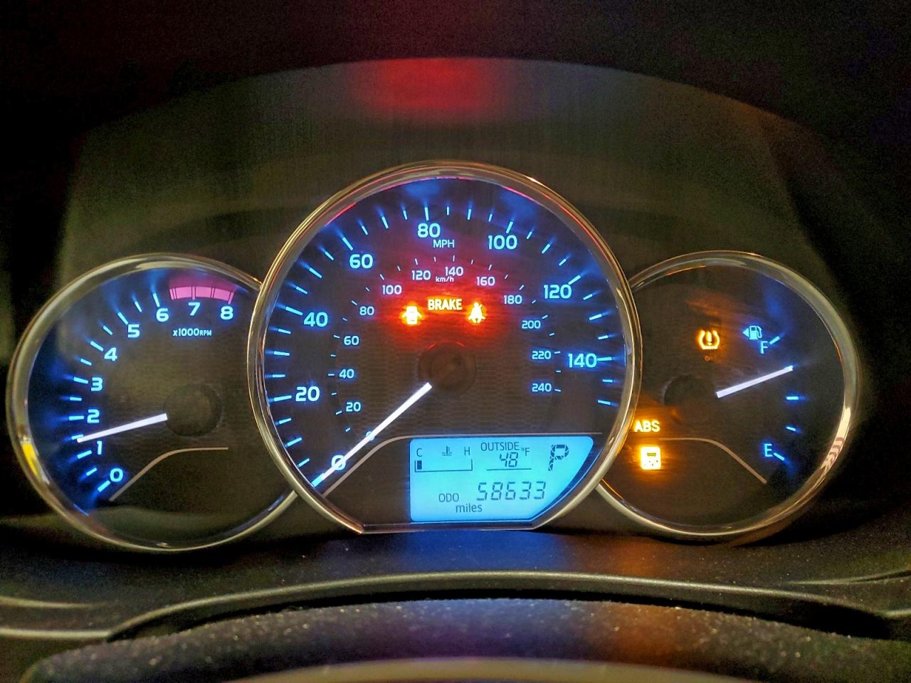 2015 TOYOTA COROLLA L photo 9