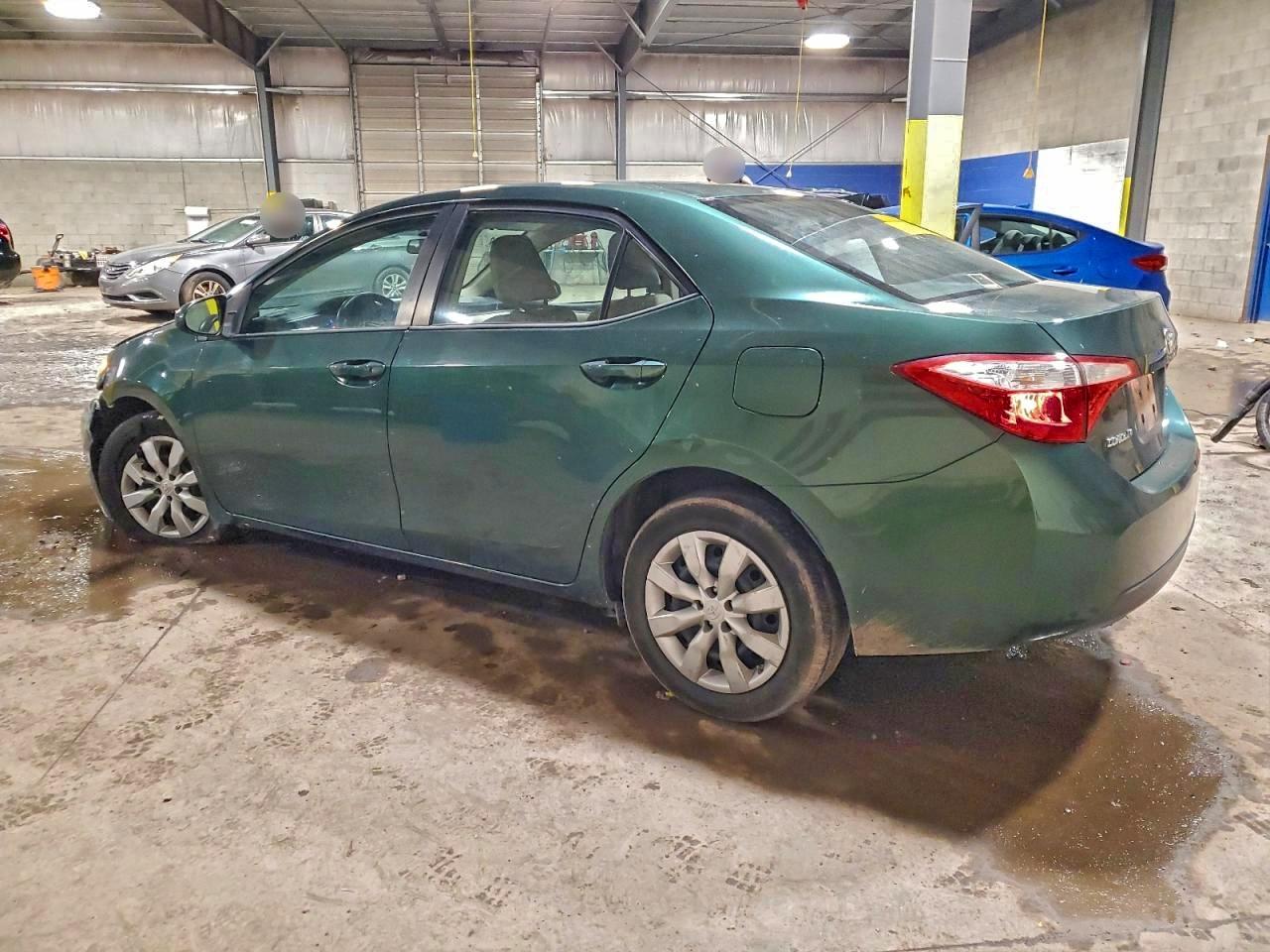 2015 TOYOTA COROLLA L photo 2