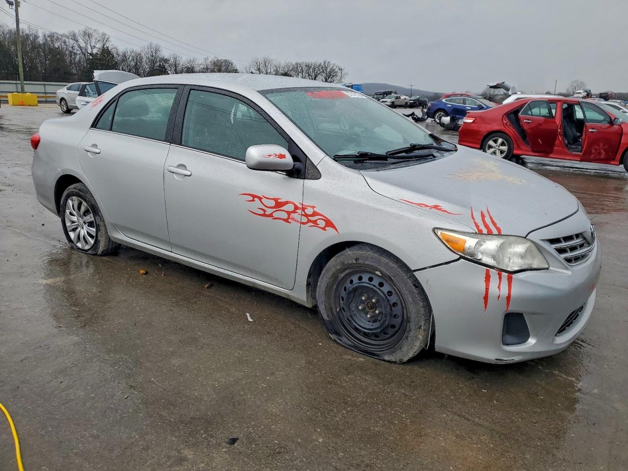 2013 TOYOTA COROLLA BASE photo 4