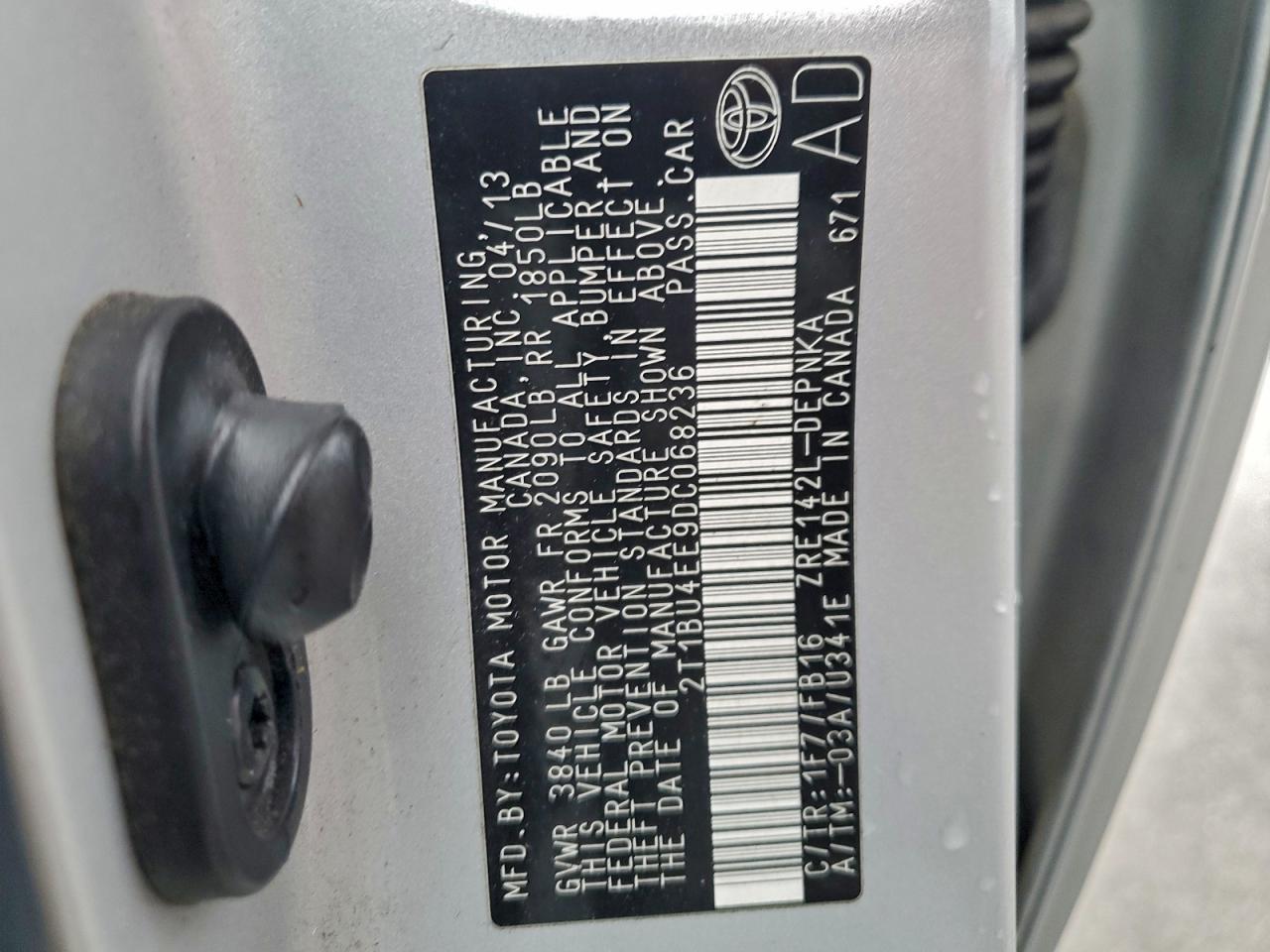 2013 TOYOTA COROLLA BASE photo 13