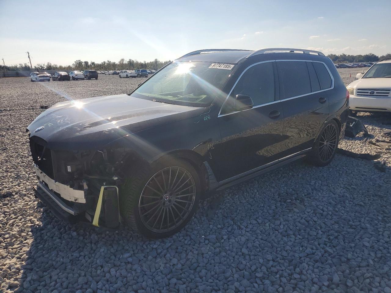 2021 BMW X7