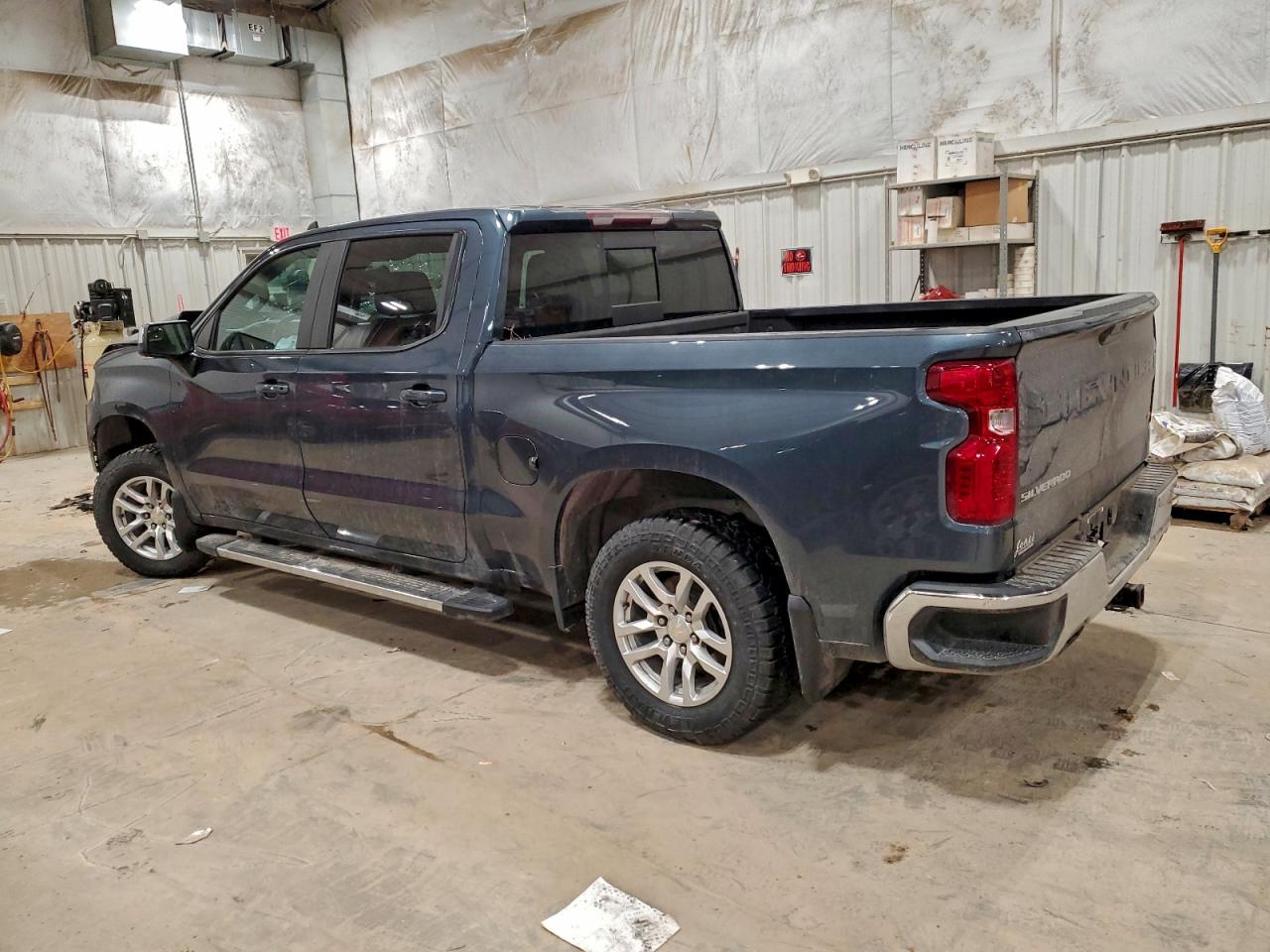 2020 CHEVROLET SILVERADO K1500 LT photo 2