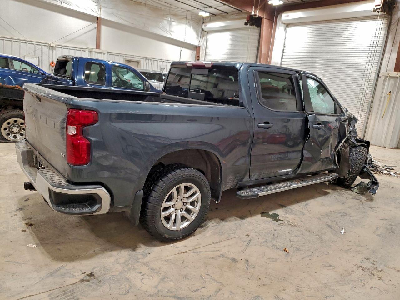 2020 CHEVROLET SILVERADO K1500 LT photo 3