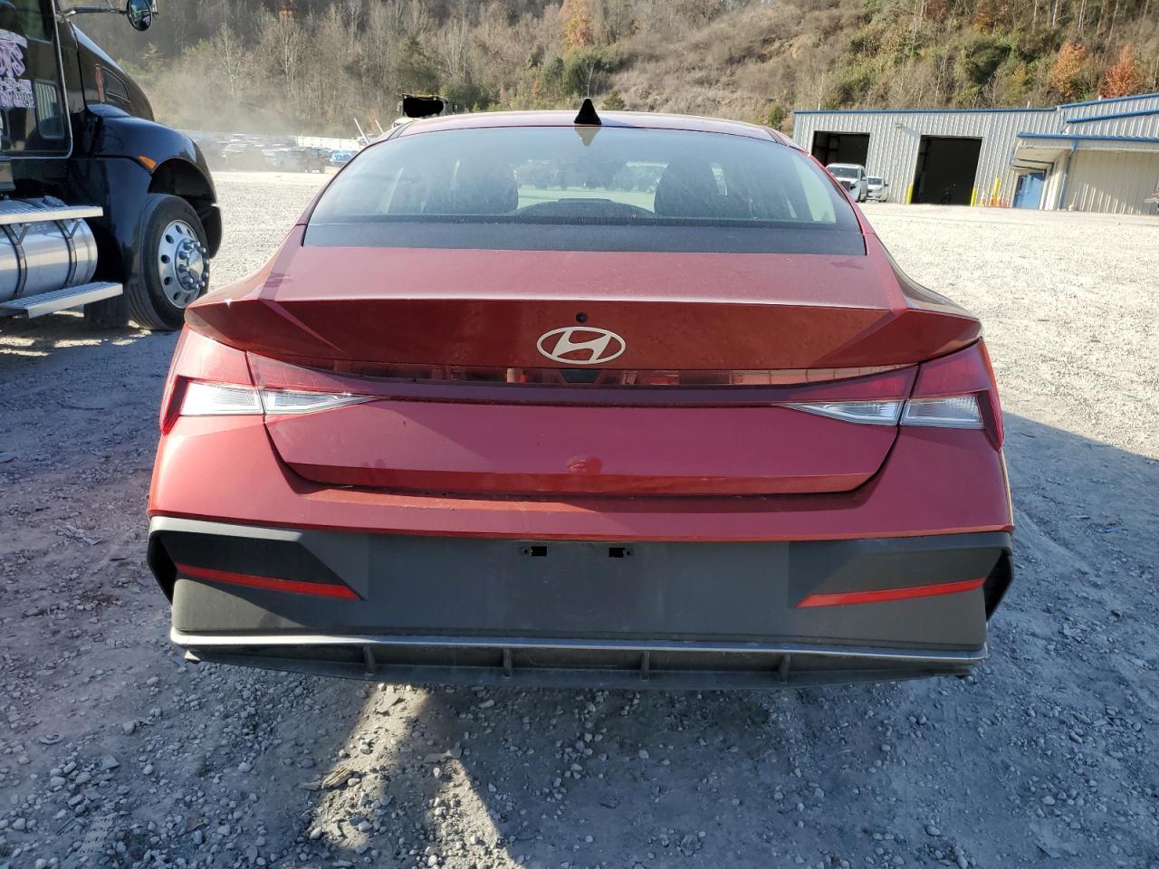 2025 HYUNDAI ELANTRA SE photo 6