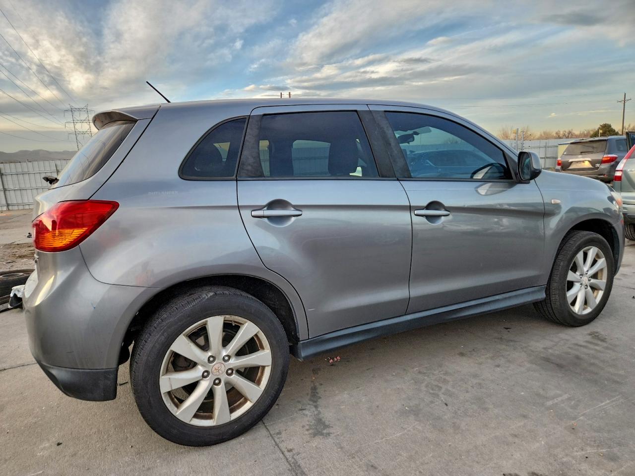 2014 MITSUBISHI OUTLANDER SPORT ES photo 3