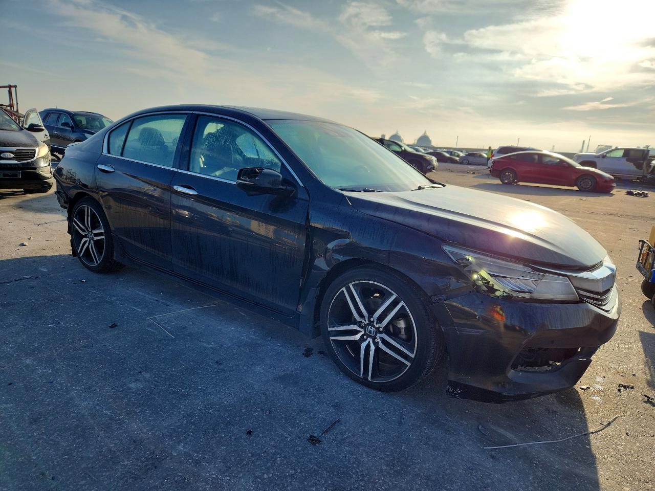 2017 HONDA ACCORD TOURING photo 4