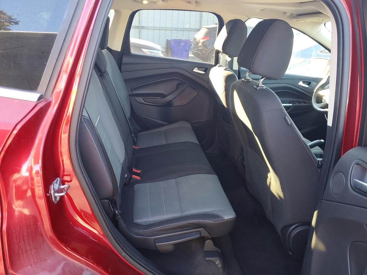 2015 FORD ESCAPE SE photo 11