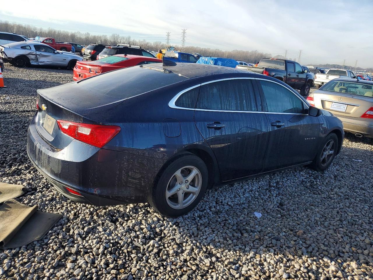 2018 CHEVROLET MALIBU photo 3