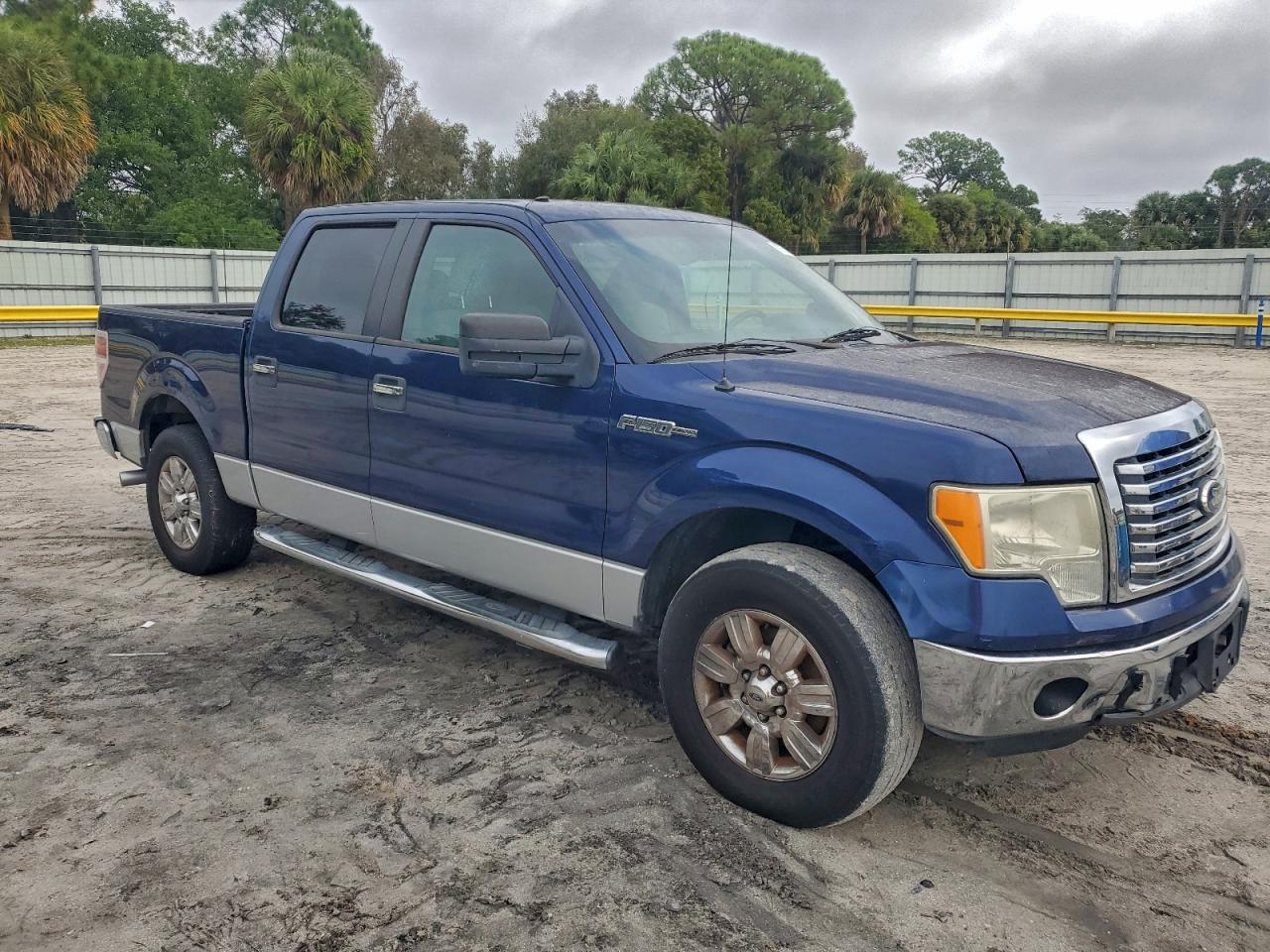 2011 FORD F150 SUPERCREW photo 4