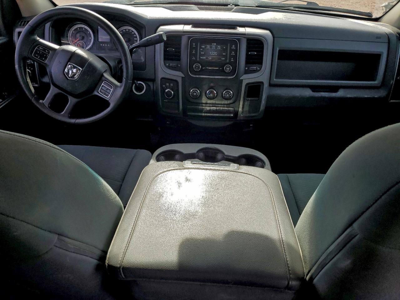 2014 RAM 1500 ST photo 8