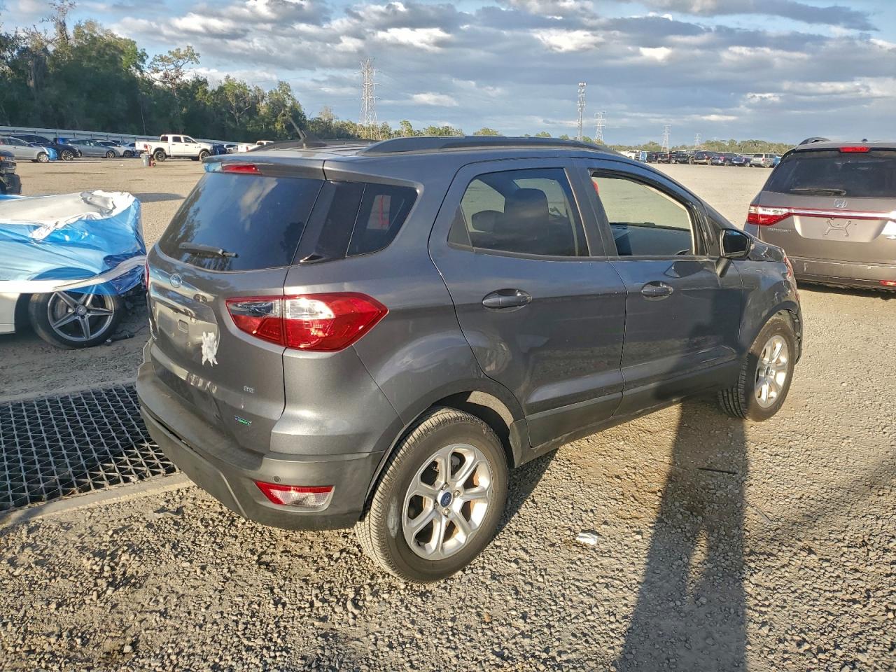 2020 FORD ECOSPORT SE photo 3