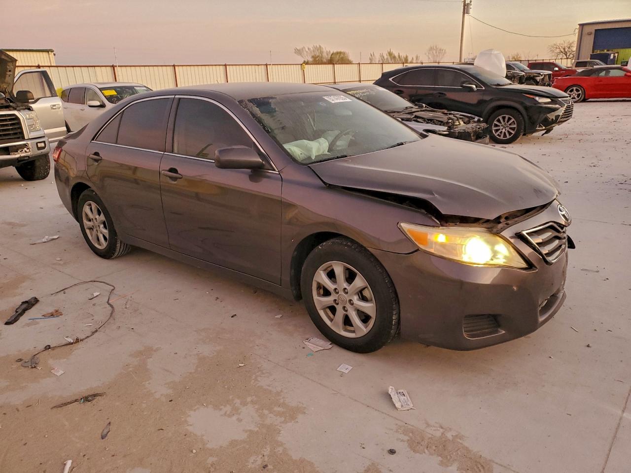 2011 TOYOTA CAMRY BASE photo 4