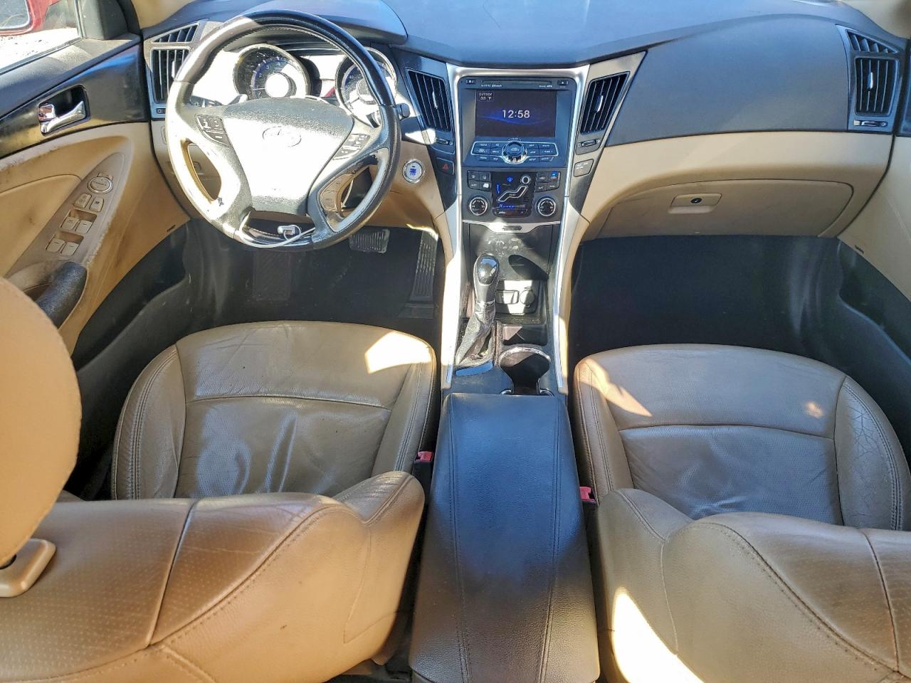 2011 HYUNDAI SONATA SE photo 8