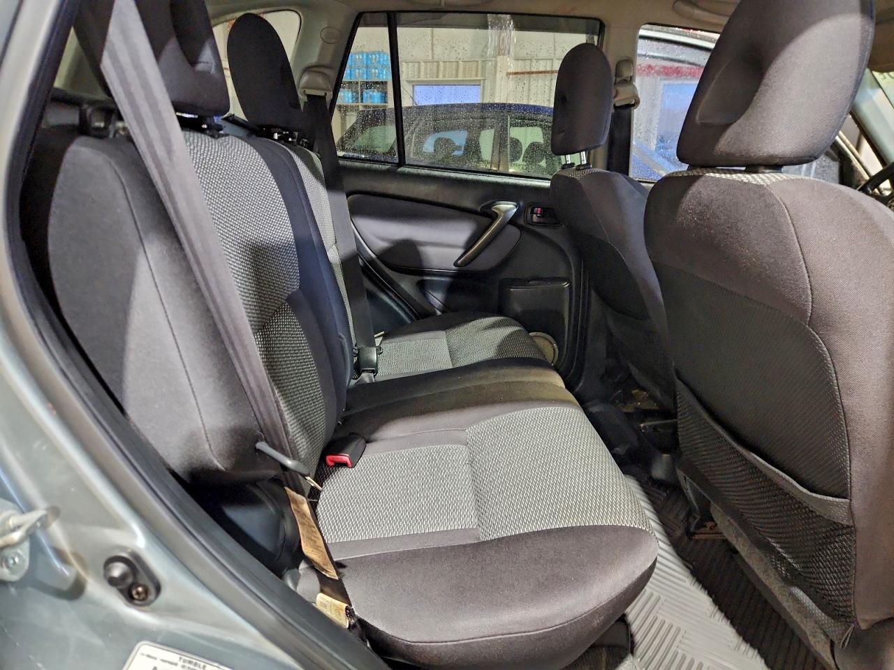 2005 TOYOTA RAV4 photo 21