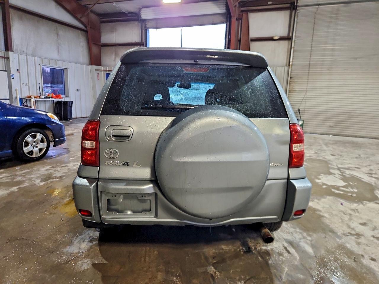 2005 TOYOTA RAV4 photo 11