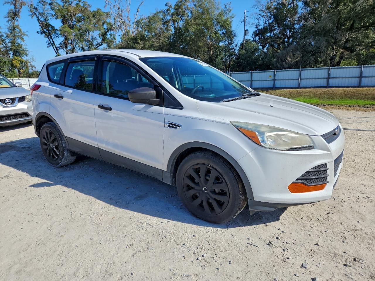 2014 FORD ESCAPE S photo 4