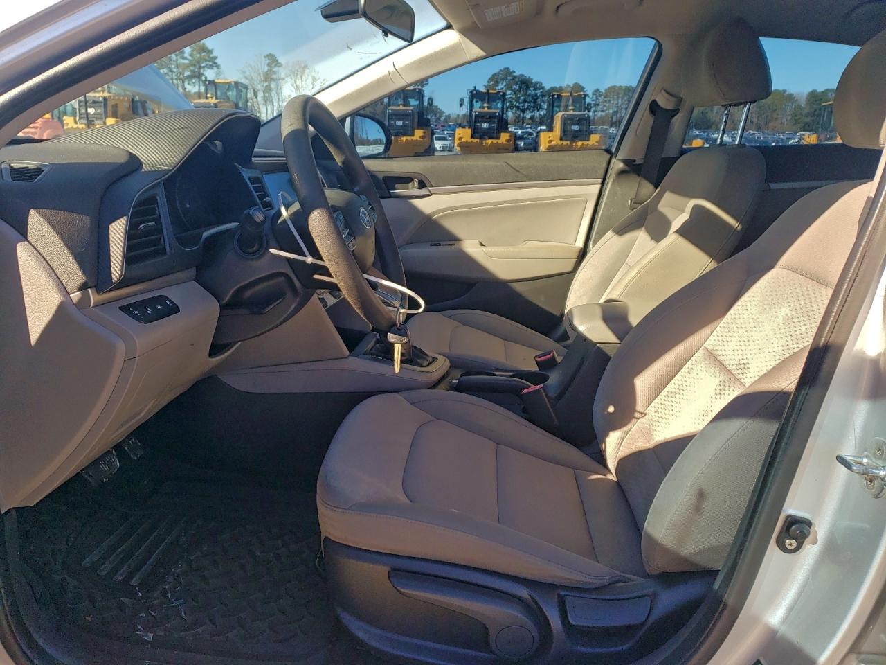 2019 HYUNDAI ELANTRA SEL photo 7
