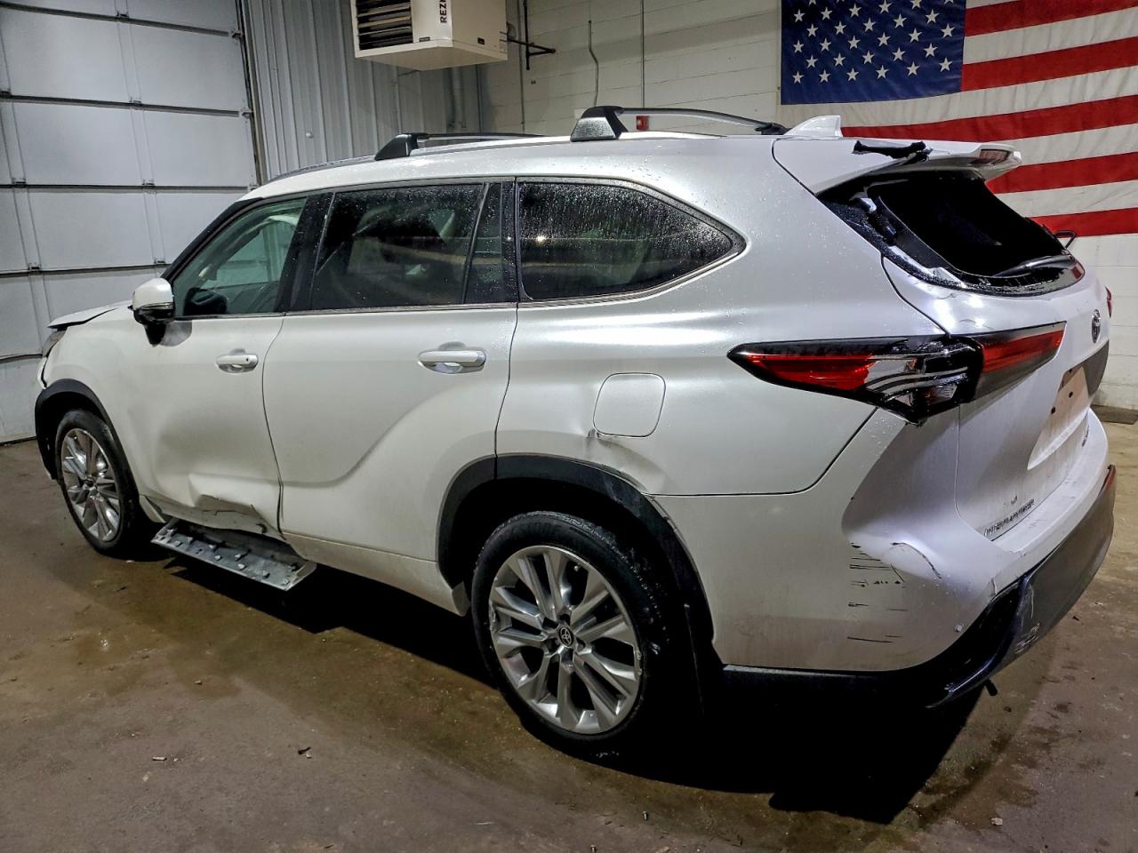 2023 TOYOTA HIGHLANDER L photo 2