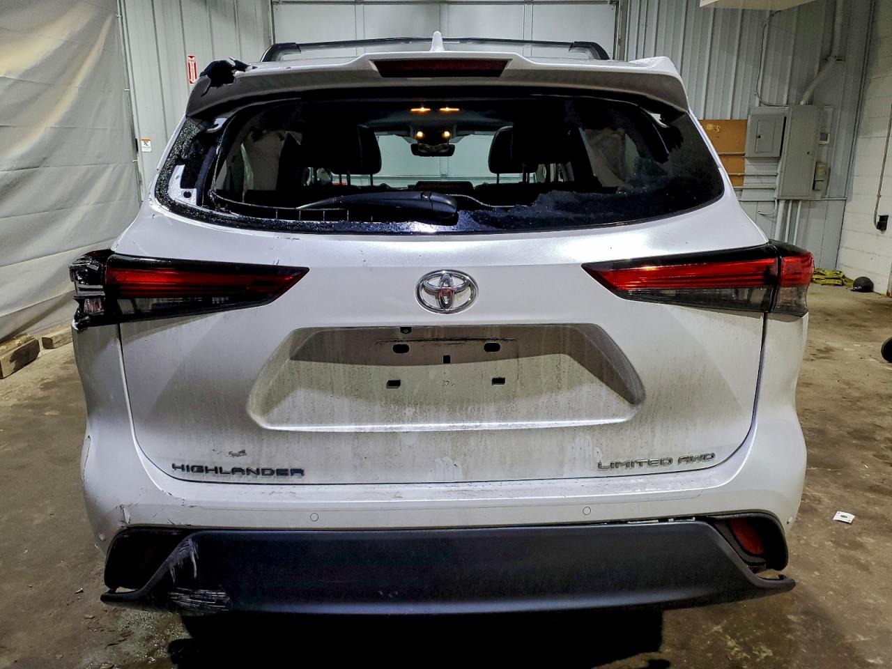 2023 TOYOTA HIGHLANDER L photo 6