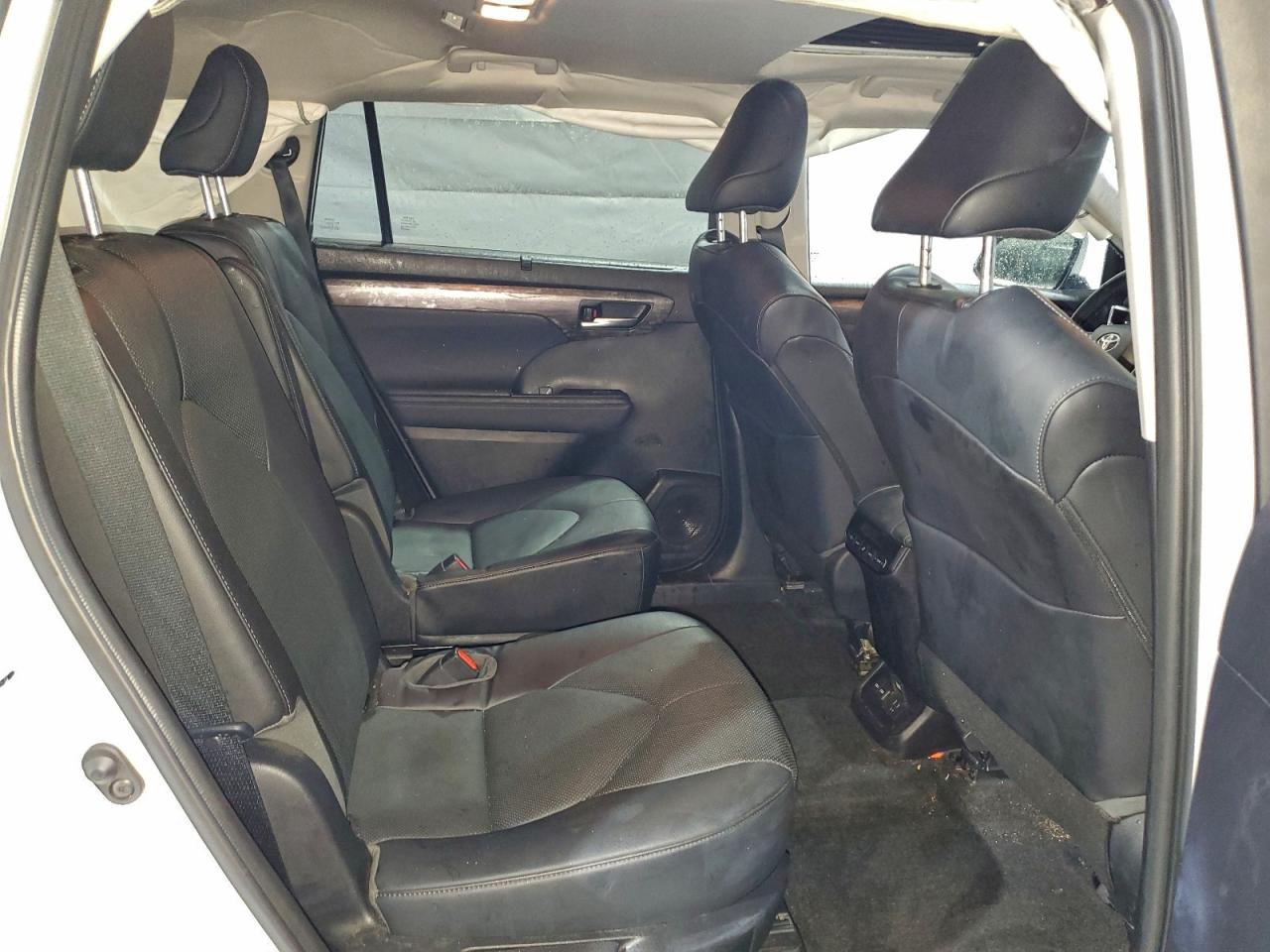 2023 TOYOTA HIGHLANDER L photo 11