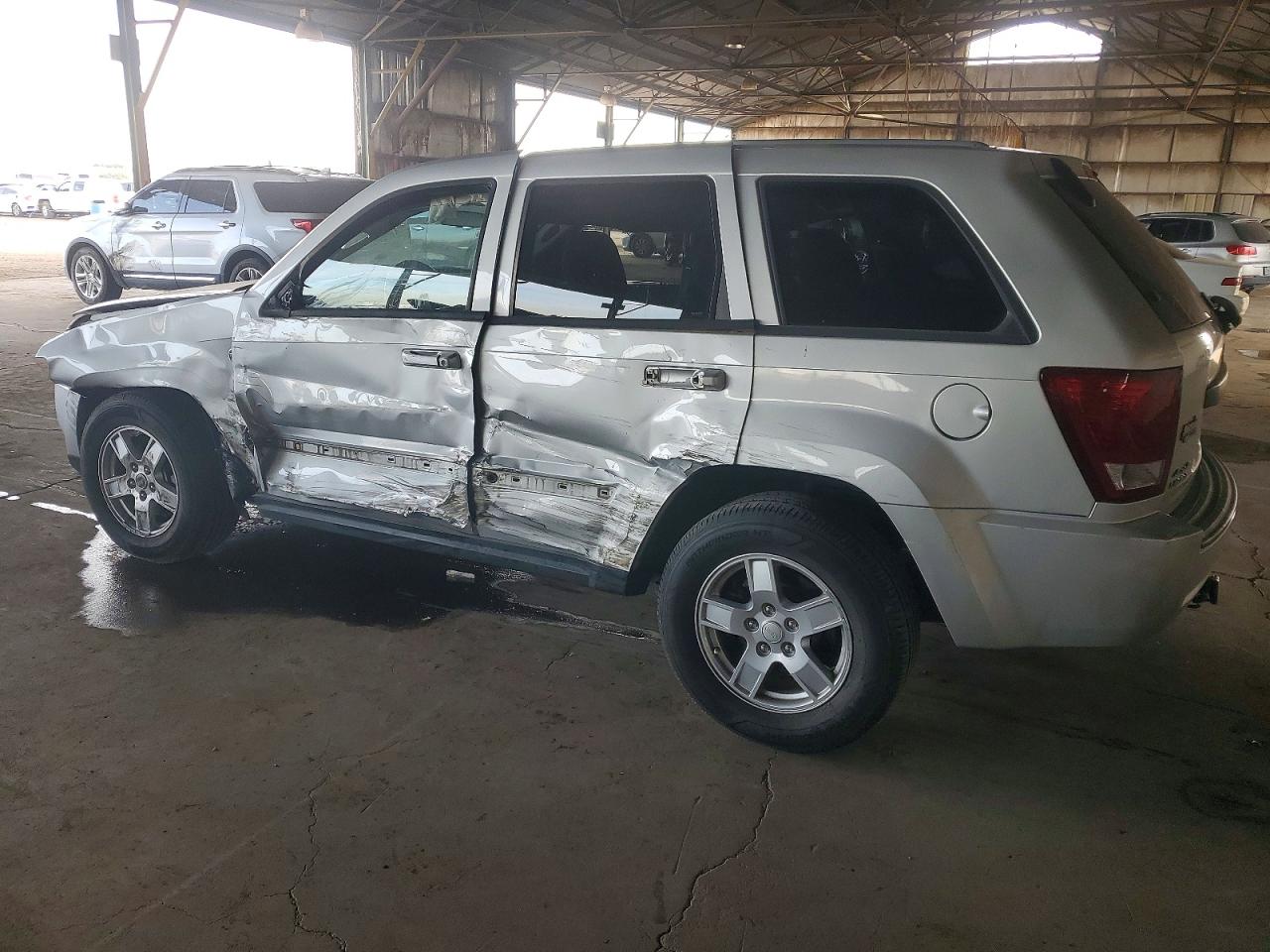 2007 JEEP GRAND CHEROKEE LAREDO photo 2
