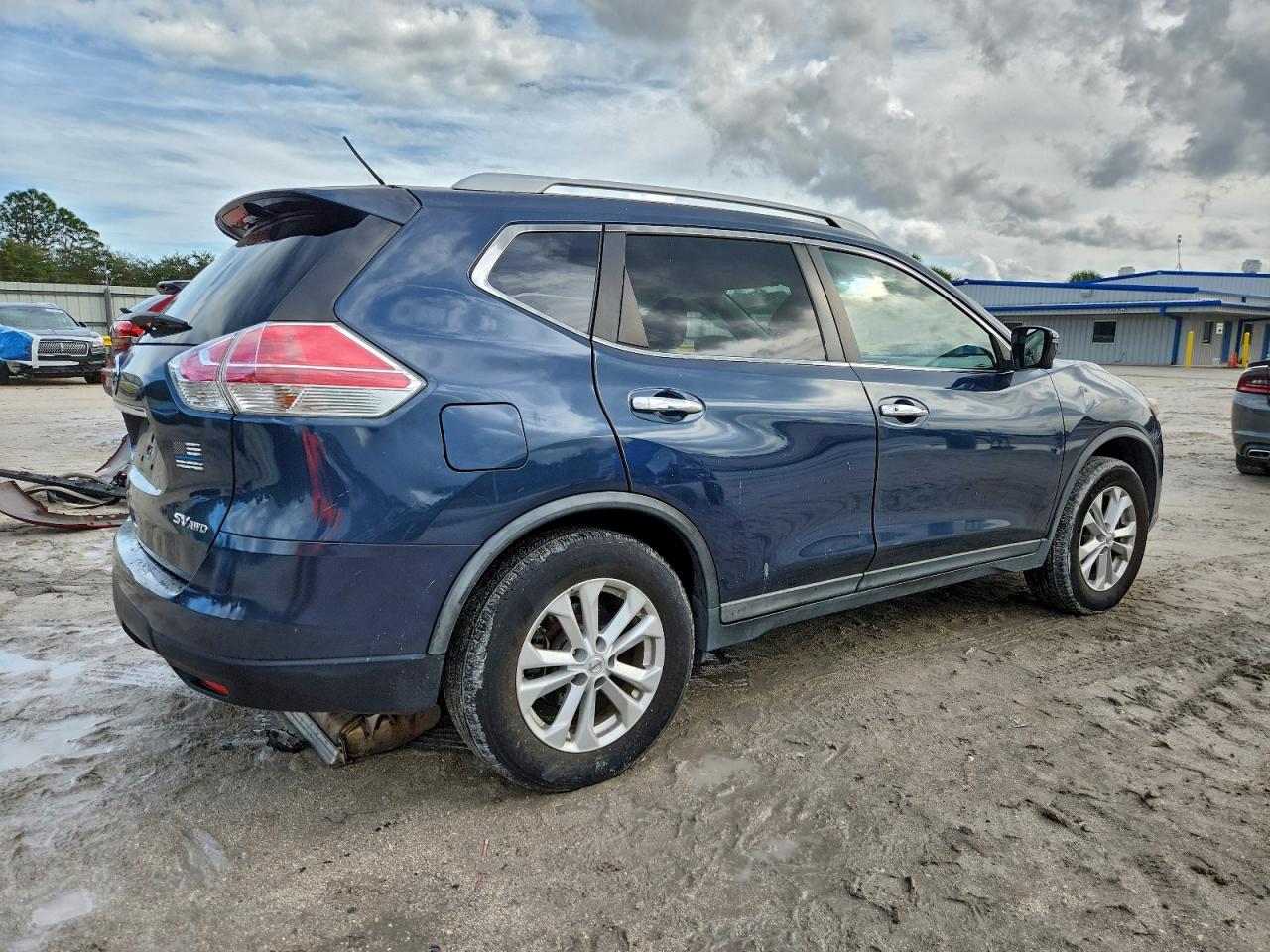 2016 NISSAN ROGUE S photo 5