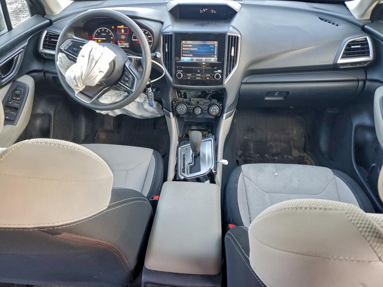2019 SUBARU FORESTER photo 15