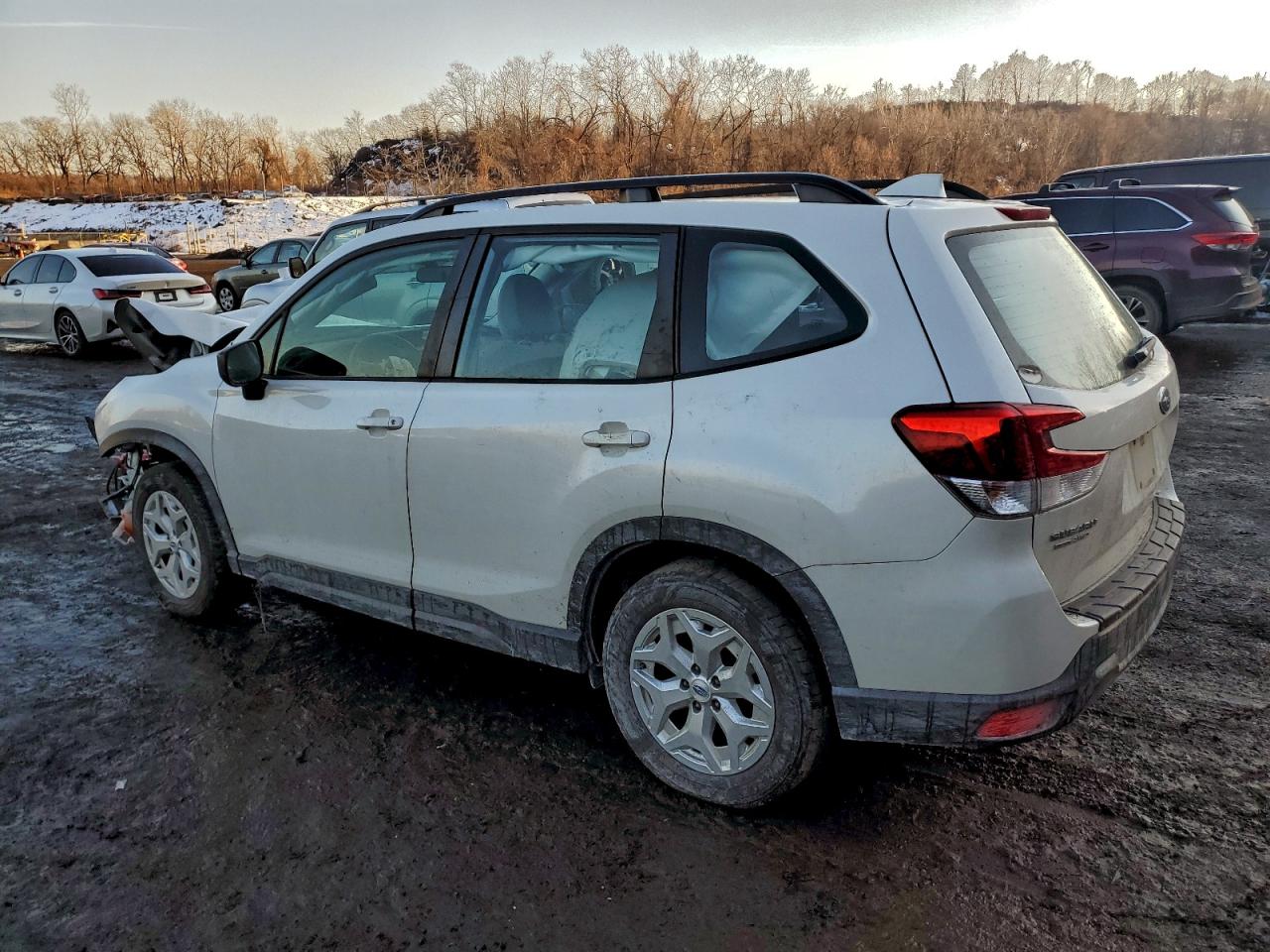 2019 SUBARU FORESTER photo 3