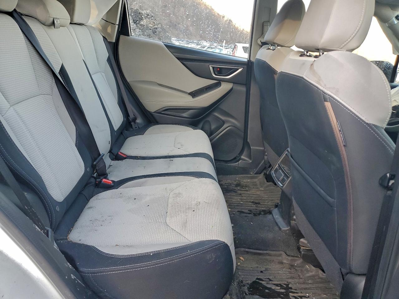 2019 SUBARU FORESTER photo 21