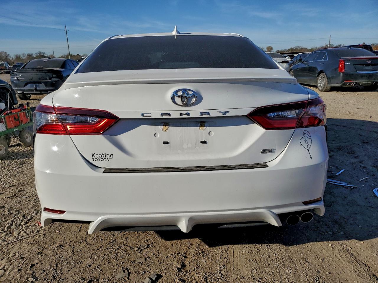 2022 TOYOTA CAMRY SE photo 6