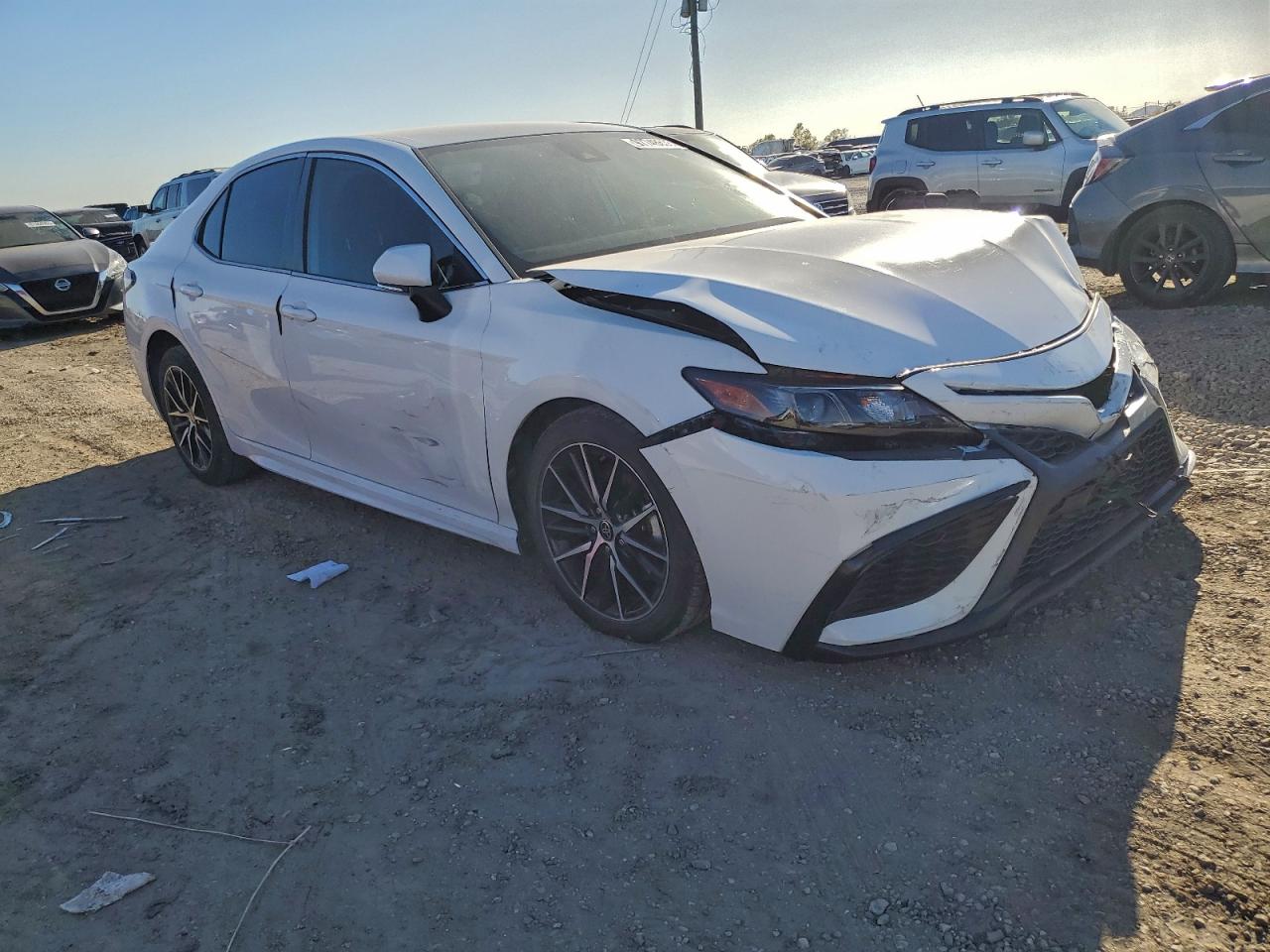 2022 TOYOTA CAMRY SE photo 4
