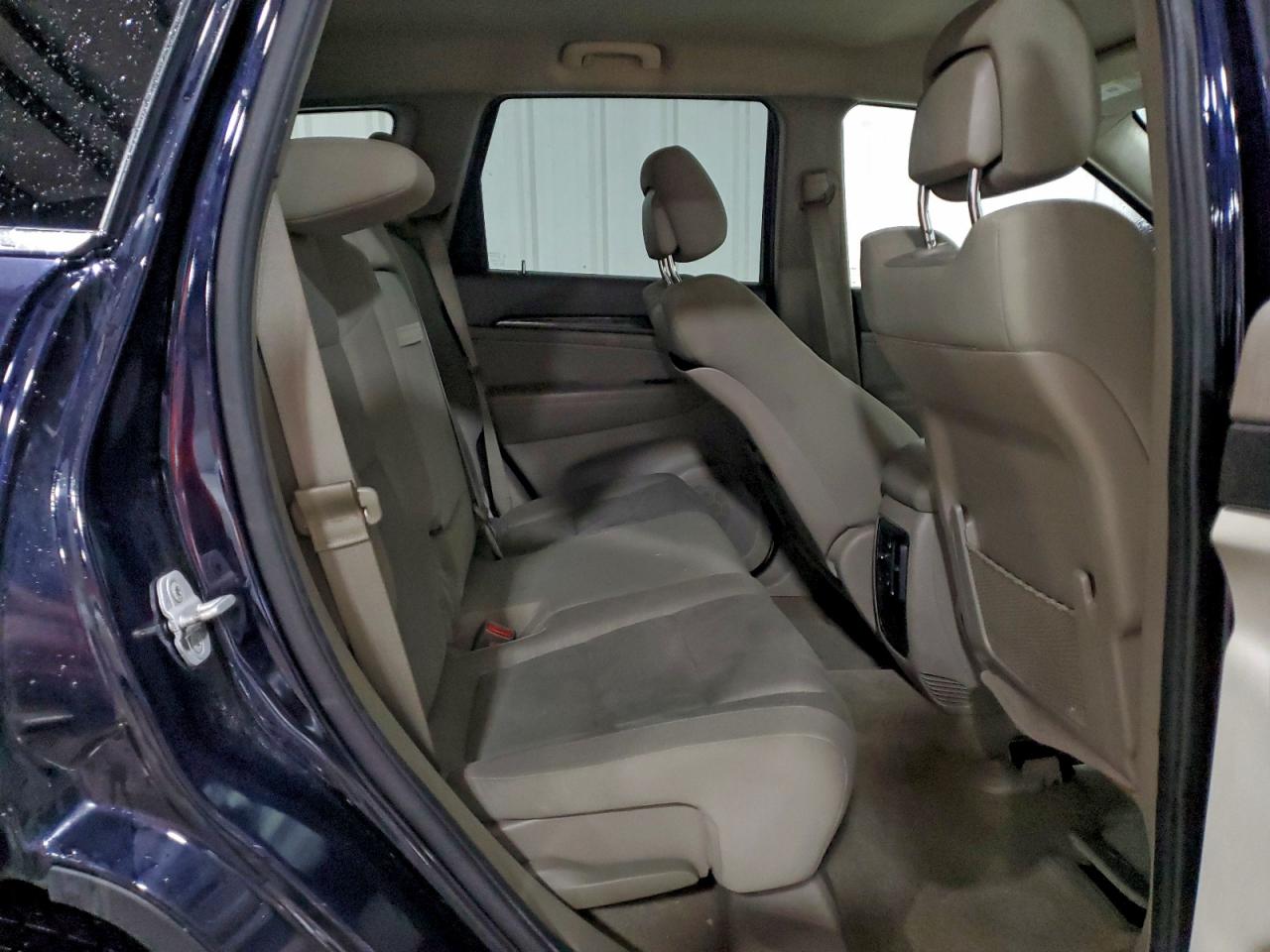2011 JEEP GRAND CHEROKEE LAREDO photo 11