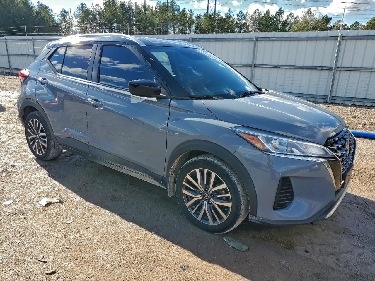 2021 NISSAN KICKS SV photo 4
