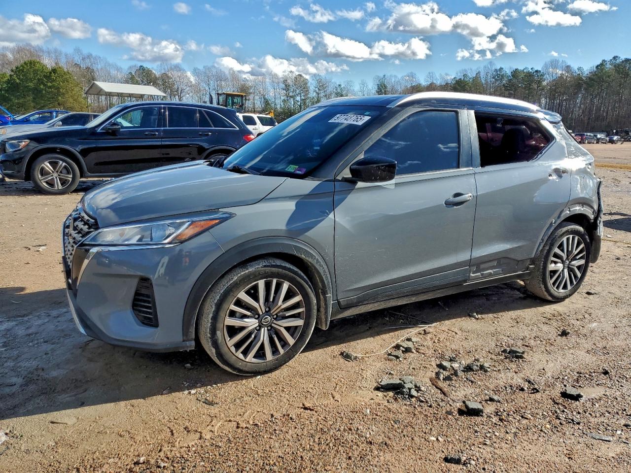 2021 NISSAN KICKS