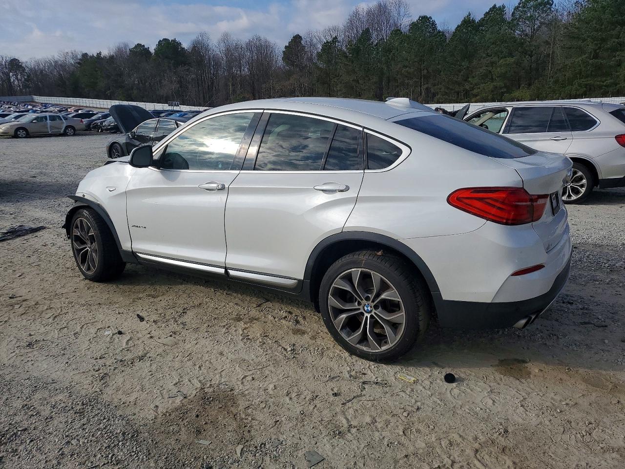 2015 BMW X4 XDRIVE28I photo 2
