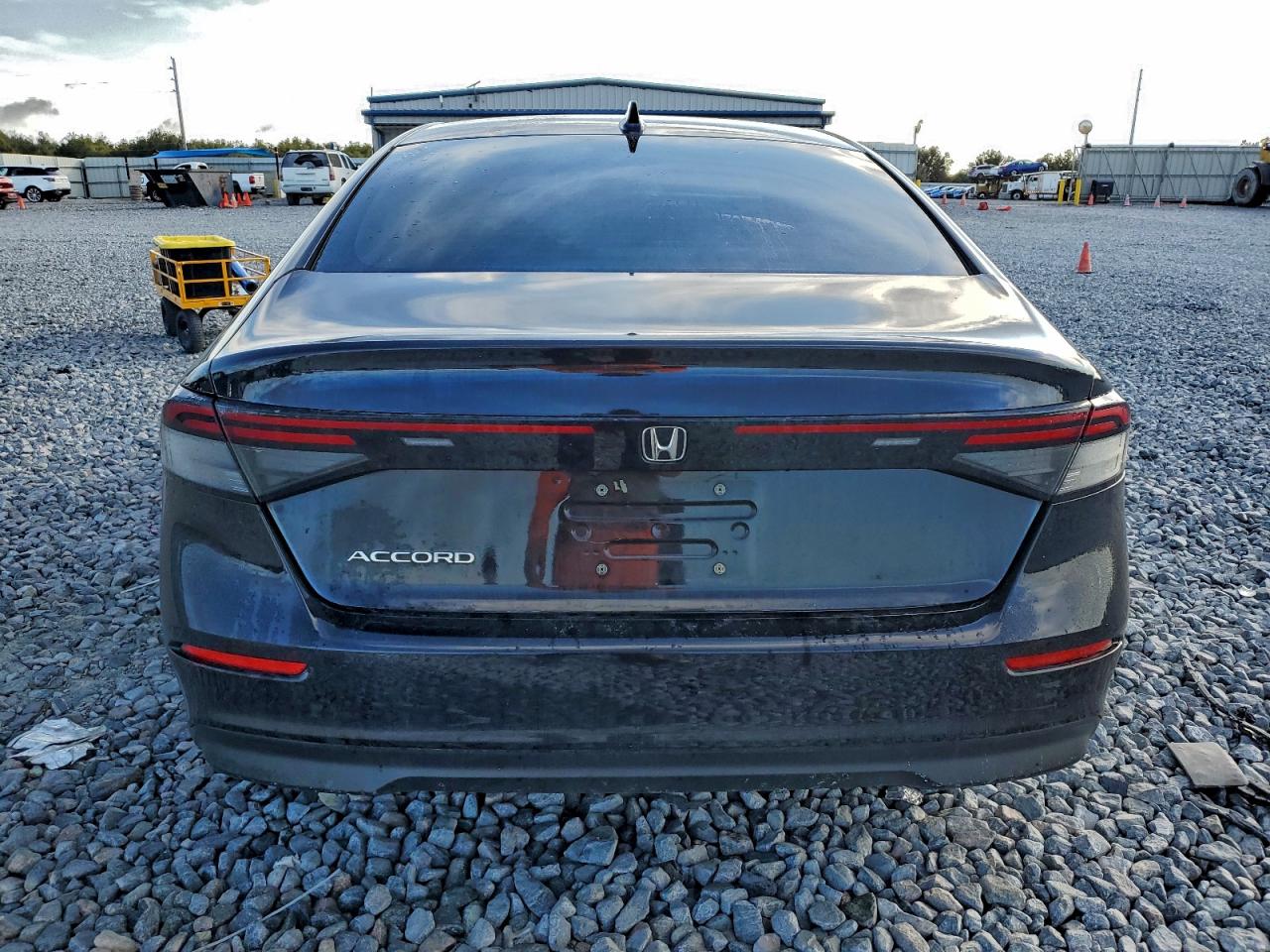 2024 HONDA ACCORD photo 6