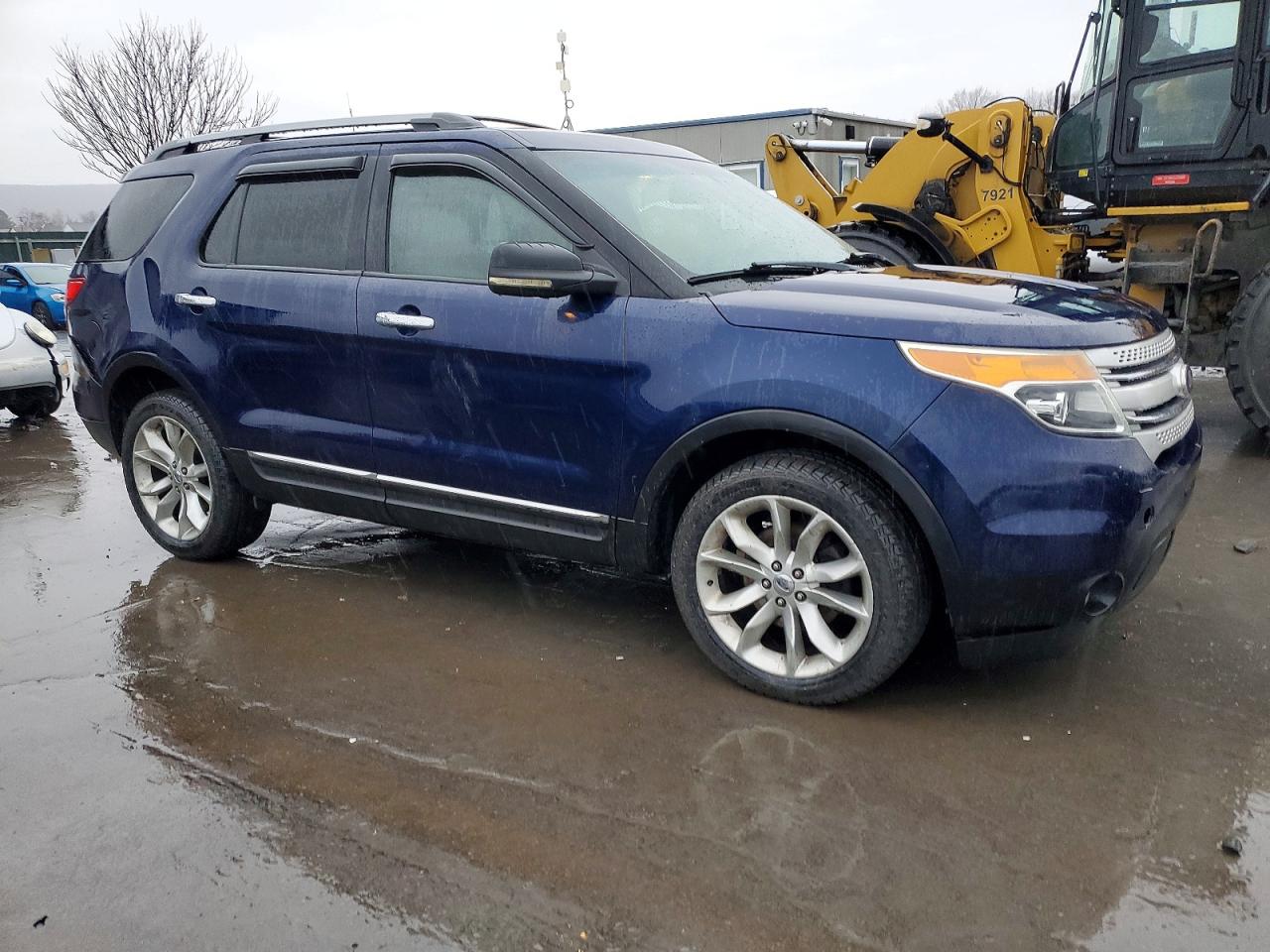 2011 FORD EXPLORER XLT photo 7
