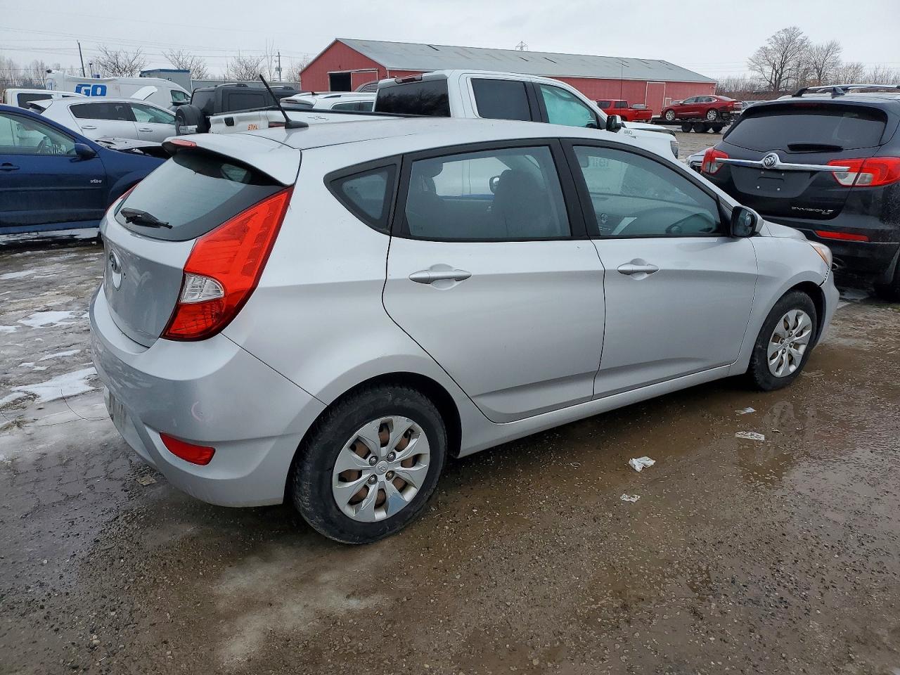 2016 HYUNDAI ACCENT SE photo 3