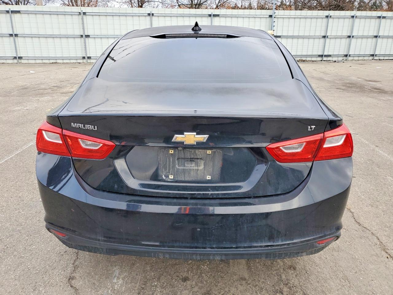 2017 CHEVROLET MALIBU LT photo 6
