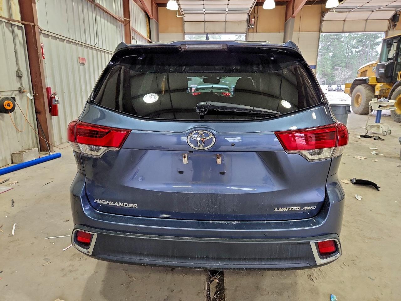 2019 TOYOTA HIGHLANDER LIMITED photo 16