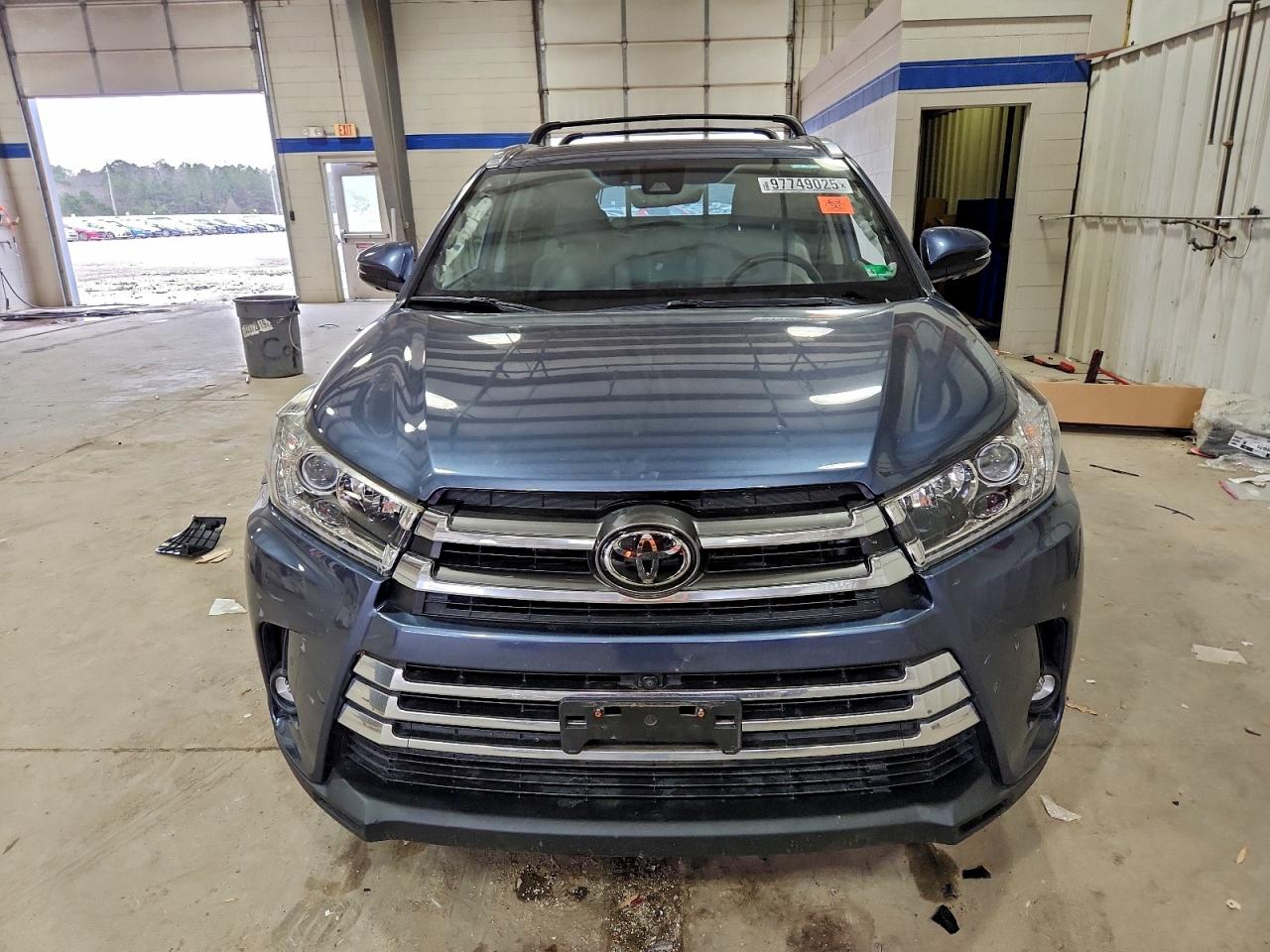 2019 TOYOTA HIGHLANDER LIMITED photo 13